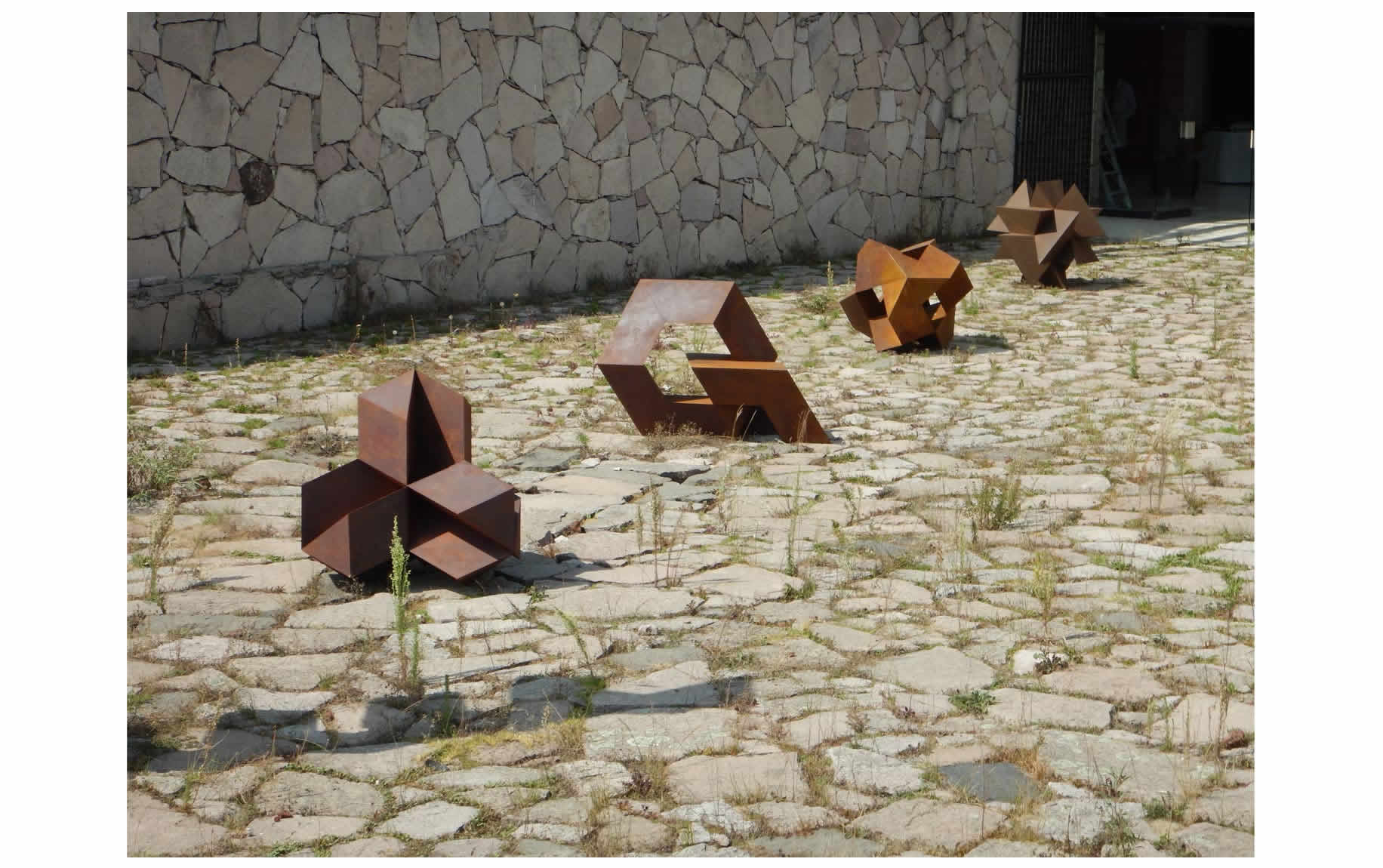 ESPACIOS DODECAROMBOEDRICOS